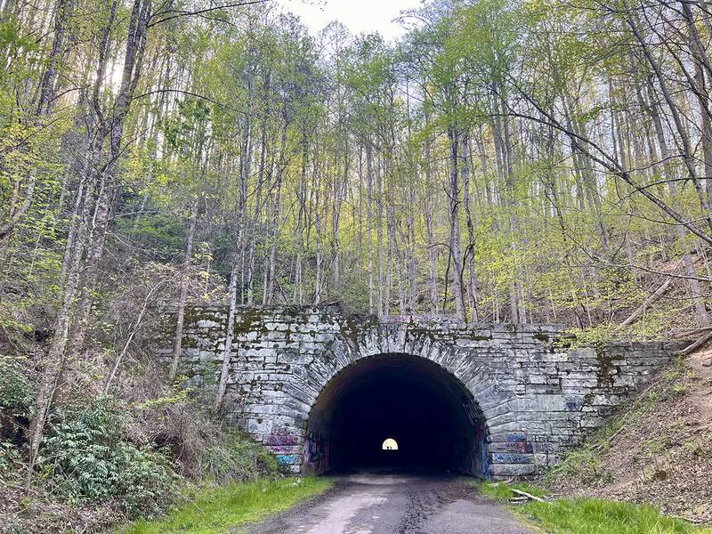 The entrance to the Road to Nowhere is a quick 2-minute walk from the parking lot.